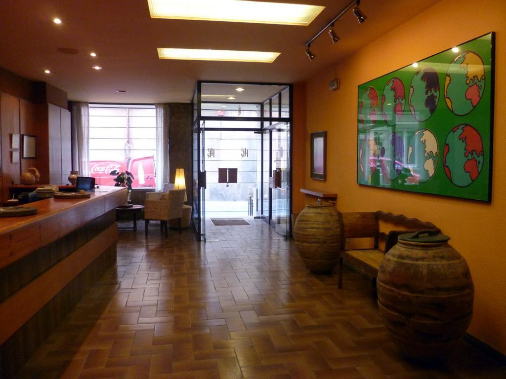 Hotel Pradas Jaca Esterno foto