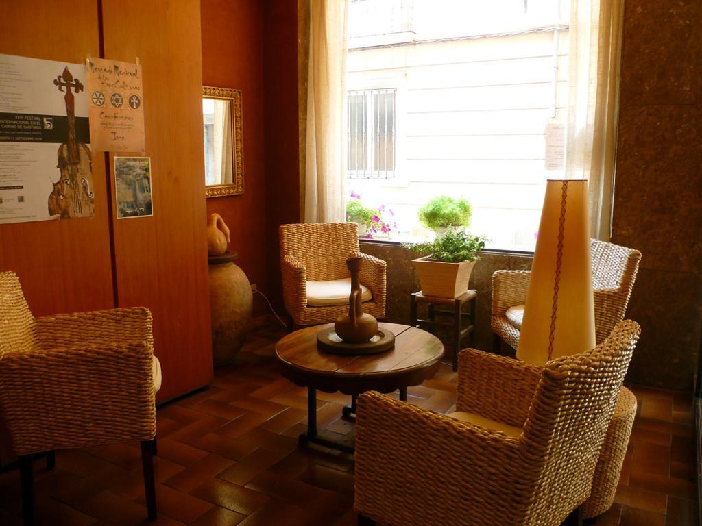 Hotel Pradas Jaca Esterno foto