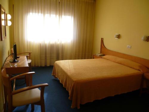 Hotel Pradas Jaca Esterno foto